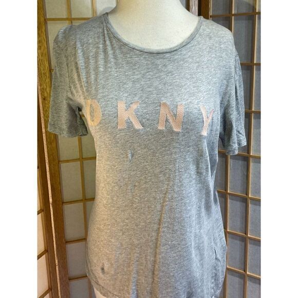 DKNY Sm Embroidered Logo Tee - Picture 6 of 12